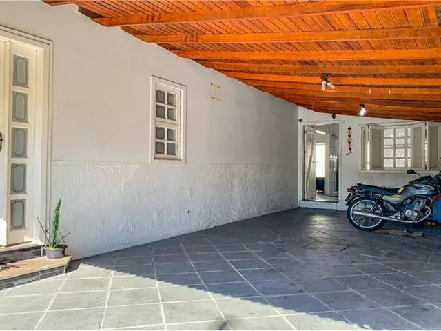 Imagem: Casa / 3 Dormitórios / 2 Suítes / 3 Vagas