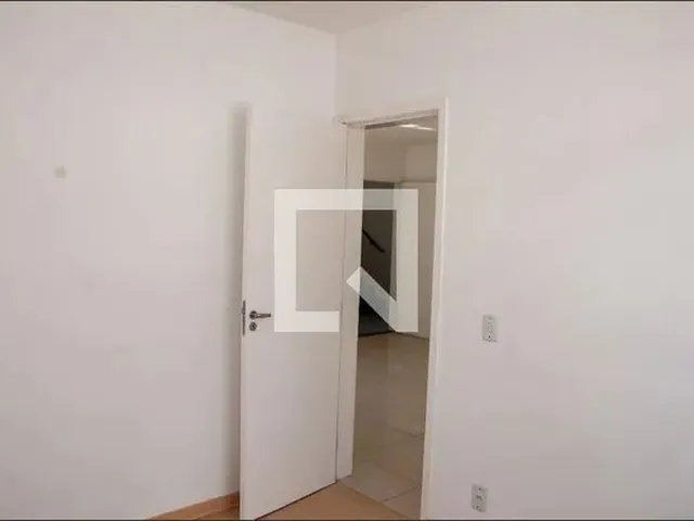 Imagem 2: Apartamento para Aluguel - Cabral, 2 Quartos, 45 M2