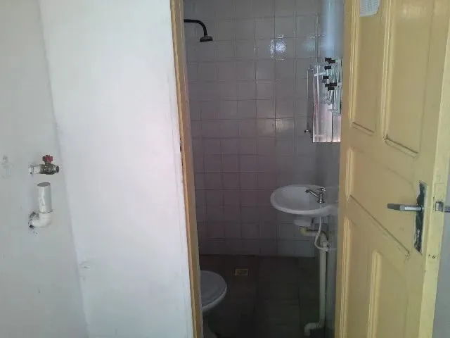 Imagem 2: Alugo Casa Bairro: Coroado 3, 2 Quartos Sendo 1 Suite, Garagem. Fone: