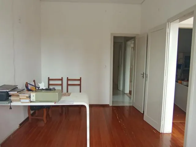 Imagem 2: Casa comercial - Com garagem