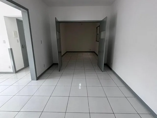 Imagem 2: Sala Comercial com 3 Dormitorio(s) localizado(a) no bairro Gonçalves em Cachoeira do