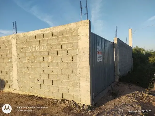 Imagem: Vendo Terreno com Vista Eterna para o Mar