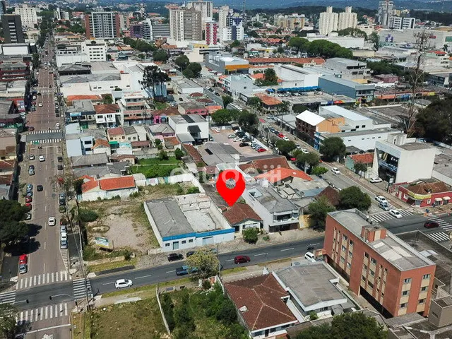 Imagem 8: Terreno Central / com casas