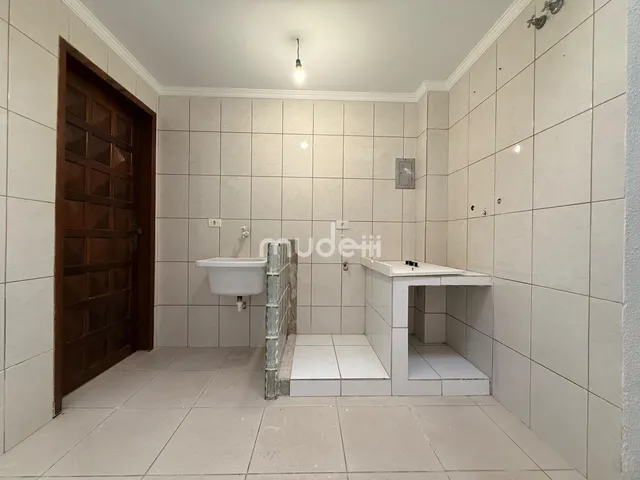 Imagem 9: Sobrado Moderno com Suíte Master e Living Integrado