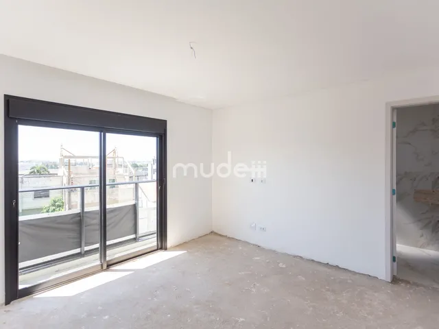 Imagem 9: Sobrado Moderno com Suíte Master e Living Integrado