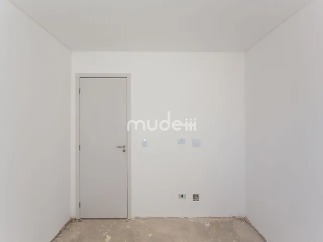 Imagem 11: Sobrado Moderno com Suíte Master e Living Integrado