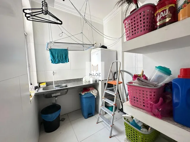 Imagem 2: Apartamento à Venda na Graça - 3 Quartos, 200m², Reformado, Escada, 1 andar