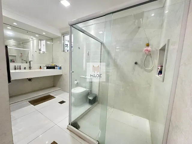 Imagem 15: Apartamento à Venda na Graça - 3 Quartos, 200m², Reformado, Escada, 1 andar