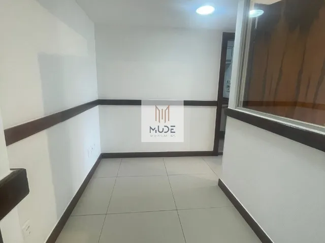 Imagem 1: Sala Comercial no Edifício Elite Comercial - Pronta para Uso e com Varanda! 33M³ - Locação