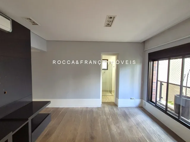 Imagem 1: APARTAMENTO REFORMADO PARA VENDA E LOCAÇÃO NO MIOLO DO ITAIM BIBI