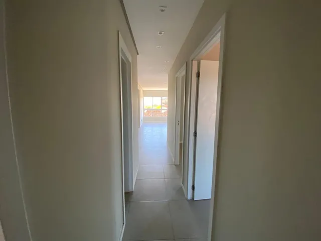 Imagem 7: APARTAMENTO Apartamento com 3 dormitórios