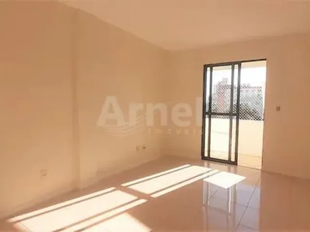 Imagem: O apartamento possui 2 Dormitórios, 1 Suíte, 1 Banheiro,