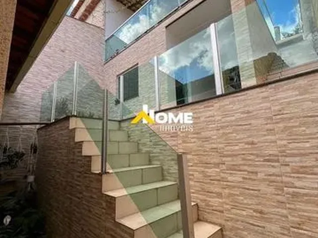 Imagem: Casa À Venda, 2 Quartos, 1 Suíte, 4 Vagas