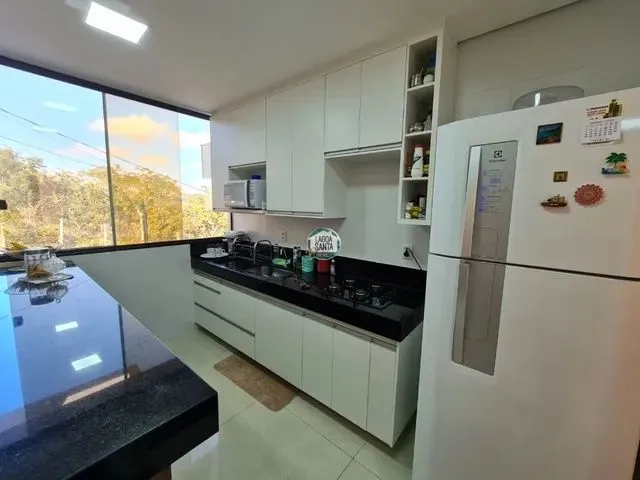 Imagem: Casa com 4 Dormitórios À Venda, 190 M²