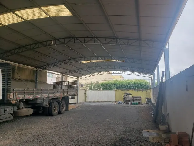 Imagem: Barracão, Trifásico, 1 Banheiro e 1 Quarto