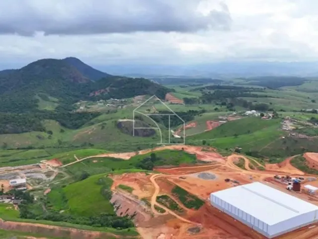 Imagem: O terreno possui 20.000m² de Área e está localizado em