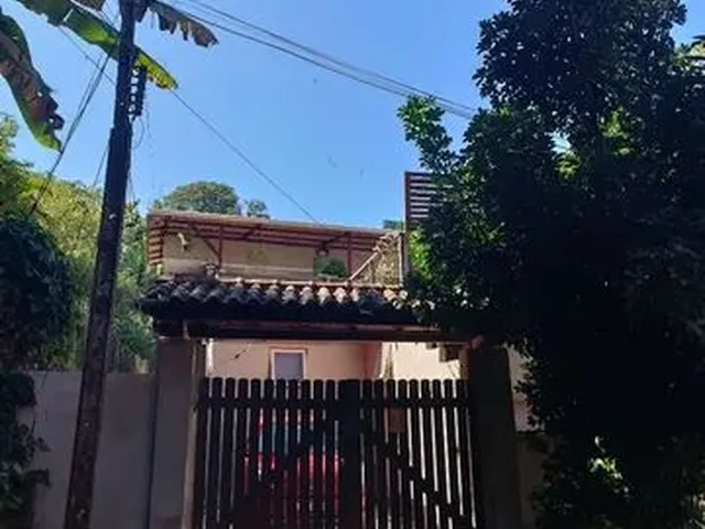 Imagem 8: Vendo Três Casas no Centro da Posse