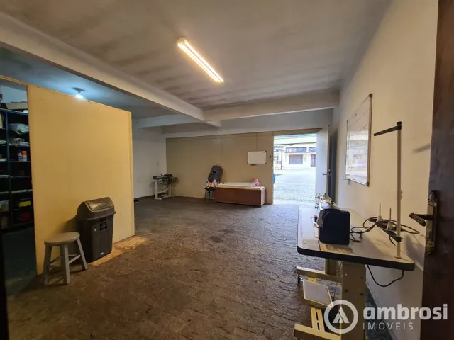 Imagem 9: Casa em Rua comercial - 02 terrenos