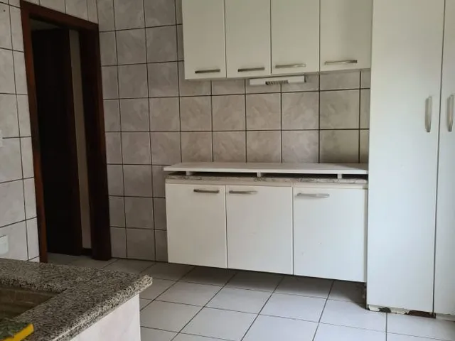 Imagem 12: Casa em Rua comercial - 02 terrenos