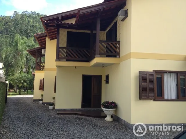 Imagem 2: Casa em Rua comercial - 02 terrenos