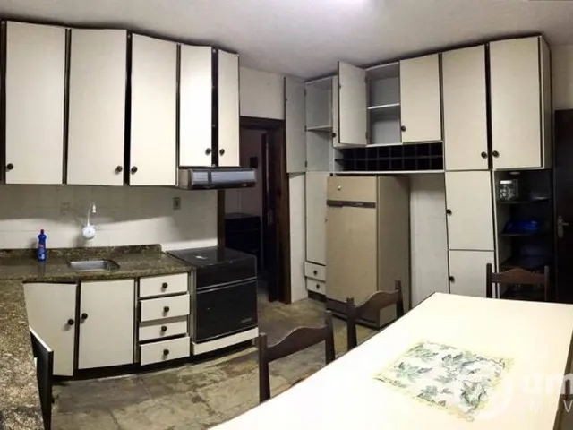 Imagem 4: Bela Casa com Amplo Terreno! ÓTIMA LOCALIZAÇÃO!