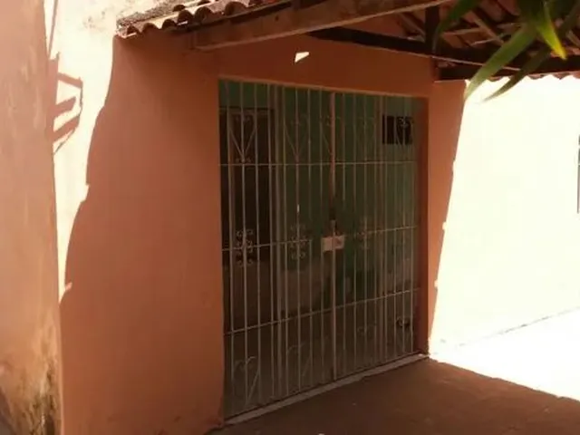 Imagem: Aluga-Se Casa Ampla