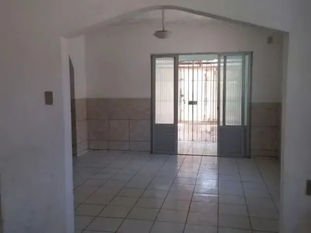 Imagem 2: Aluga-Se Casa Ampla