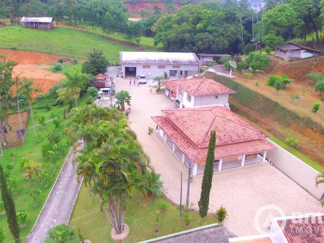 Imagem 5: Excelente Casa com Amplo Terreno na Primeiro de Maio! Estuda Propostas!!
