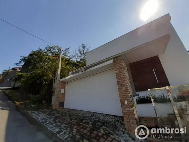 Imagem: Casa de Alto Padrão Recém Construída
