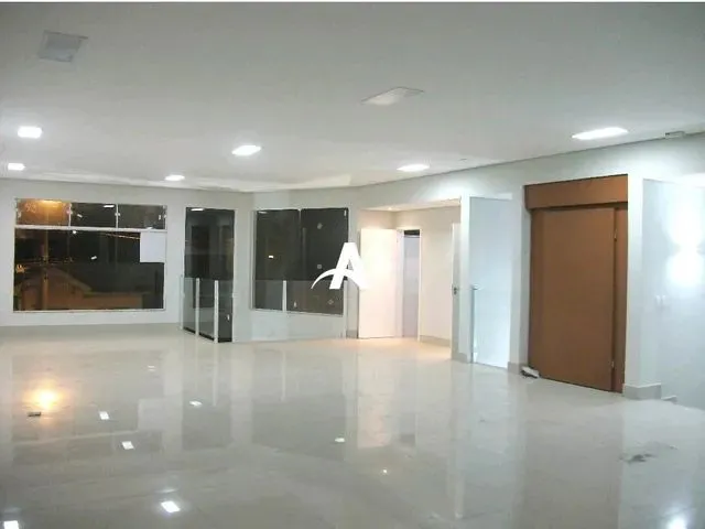 Imagem: Comercial À Venda, 3 Vagas, Centro - Uberlândia/Mg