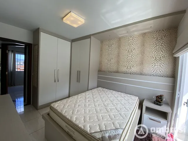 Imagem 7: Lindo Sobrado Semimobiliado com Piscina