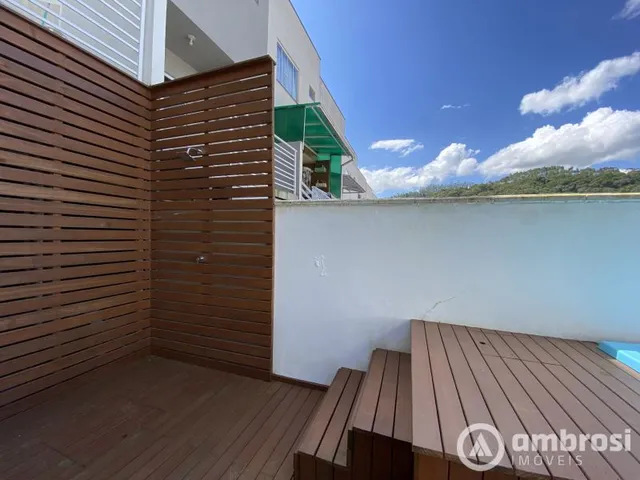 Imagem 2: Lindo Sobrado Semimobiliado com Piscina