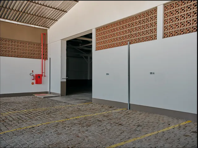 Imagem 3: Galpão 1.606,00 M2 - Bairro - 12 Reais o M2