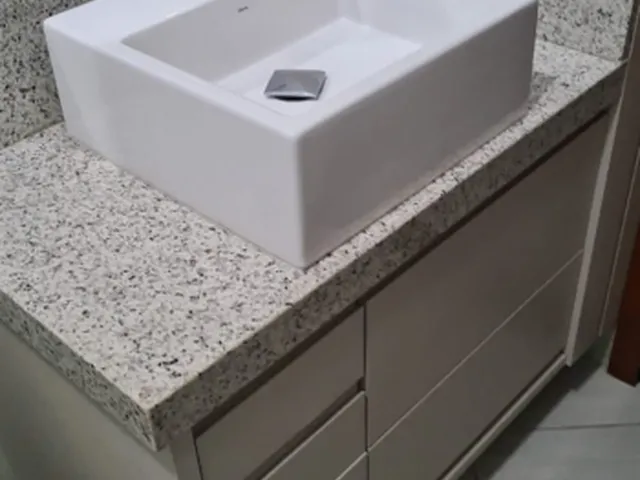 Imagem 15: Casa 3 Qts, Semi Mobiliada, com Piscina- Bairro Limeira