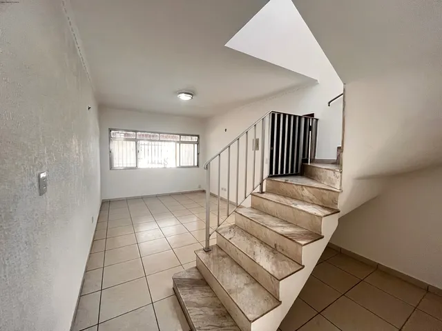 Imagem: Casa com 3 Dormitórios, 2 vagas, Edícula