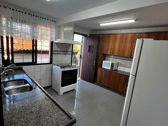 Imagem 4: Casa alto padrão, piscina, 4 suítes, 6 vagas, Cantareira