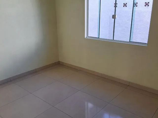 Imagem 4: Casas - Sobrados ( novos e usados) com 2 Dormitorio(s) localizado(a) no bairro Bela