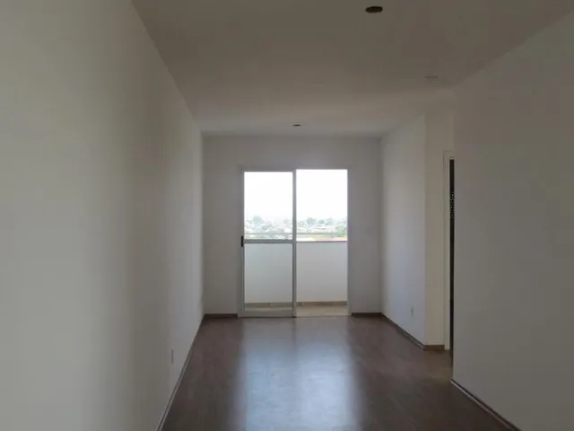 Imagem 4: Apartamentos (novos e usados) com 2 Dormitorio(s) localizado(a) no bairro Cohab A em