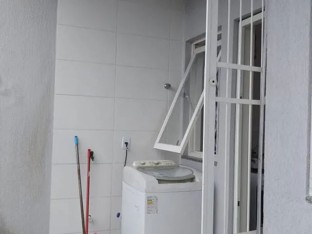 Imagem 7: Casas - Sobrados ( novos e usados) com 2 Dormitorio(s) localizado(a) no bairro Parque da