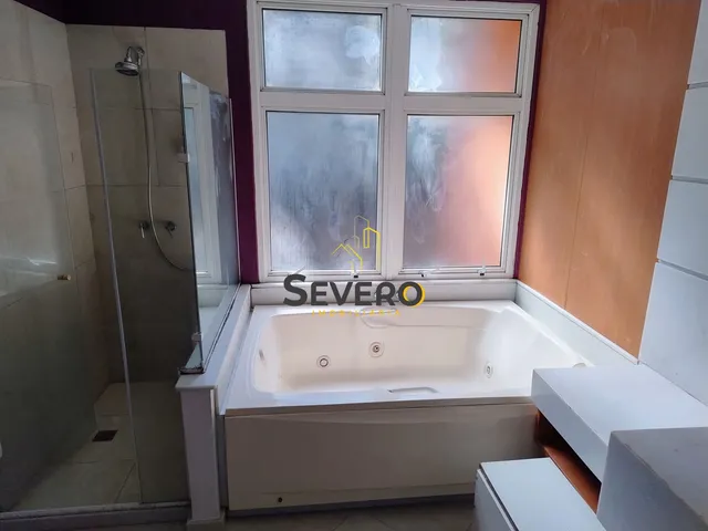 Imagem 7: Casa Duplex com 04 quartos e 02 suítes, em São Francisco