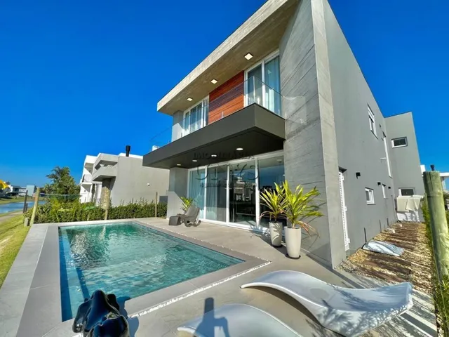Imagem 16: Sobrado Decorado com Piscina Beira Lago
