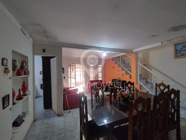 Imagem 9: Casa à venda em Teresina-PI, no bairro Saci, 4 quartos, 2 suítes, 3 salas, 2 vagas de