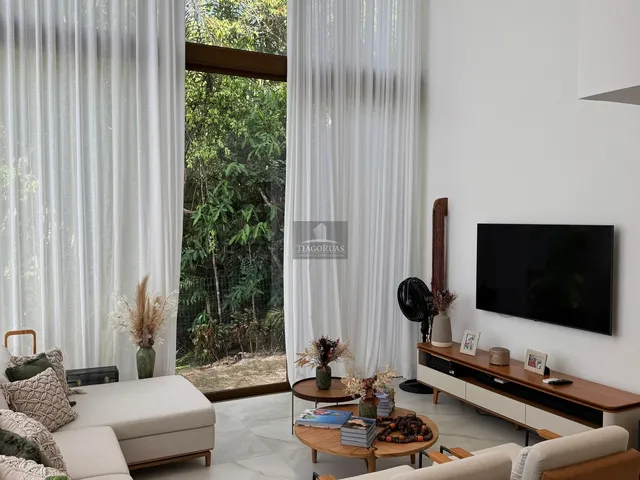 Imagem 13: Casa de 5 Suítes à Venda na Praia do Forte - Luxo e Conforto à Beira-Mar!