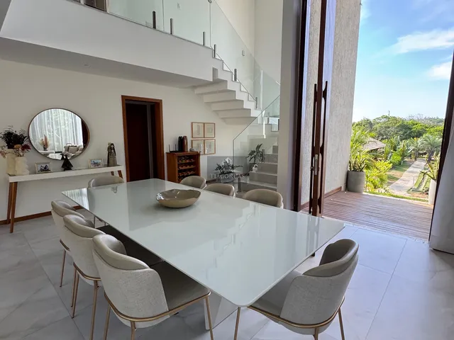 Imagem 6: Casa de 5 Suítes à Venda na Praia do Forte - Luxo e Conforto à Beira-Mar!