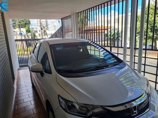 Imagem 13: Casa de esquina, com 4/4 (1 suíte), 3 salas, 2 banheiros, 2 vagas e uma edícula com