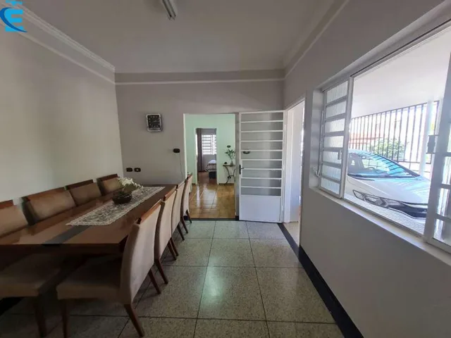 Imagem 14: Casa de esquina, com 4/4 (1 suíte), 3 salas, 2 banheiros, 2 vagas e uma edícula com