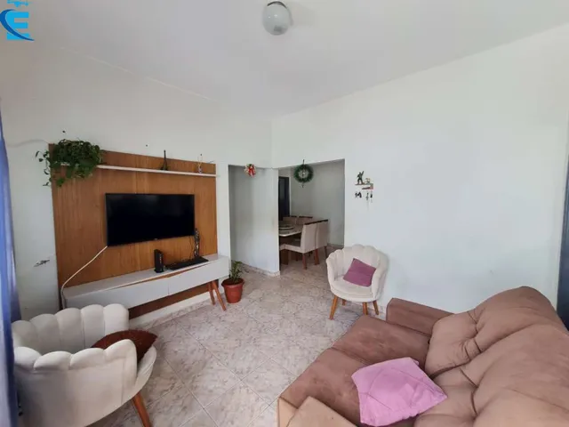 Imagem: Imóvel de 280 m², esquina, com 2 casas