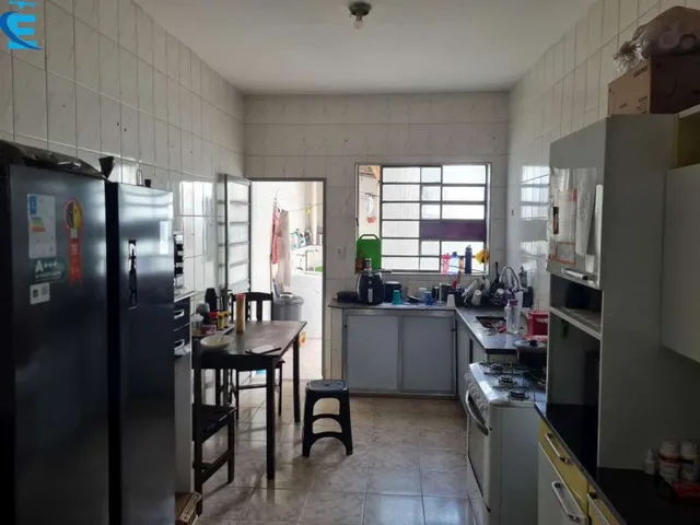 Imagem 7: Imóvel de 280 m², esquina, com 2 casas, sendo uma de 3/4 com 2 vagas e outra de 1/4