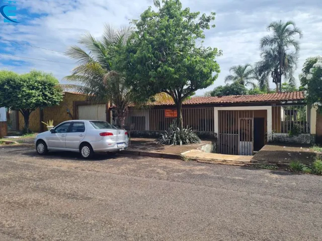 Imagem: Casa com 3 quartos, 2 vagas cobertas e quintal