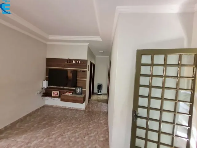 Imagem 4: 2 Casas Independentes, Sendo Uma de 3/4 com Garagem e Outra de 1/4 com Garagem, em Terreno de 280,50 M²